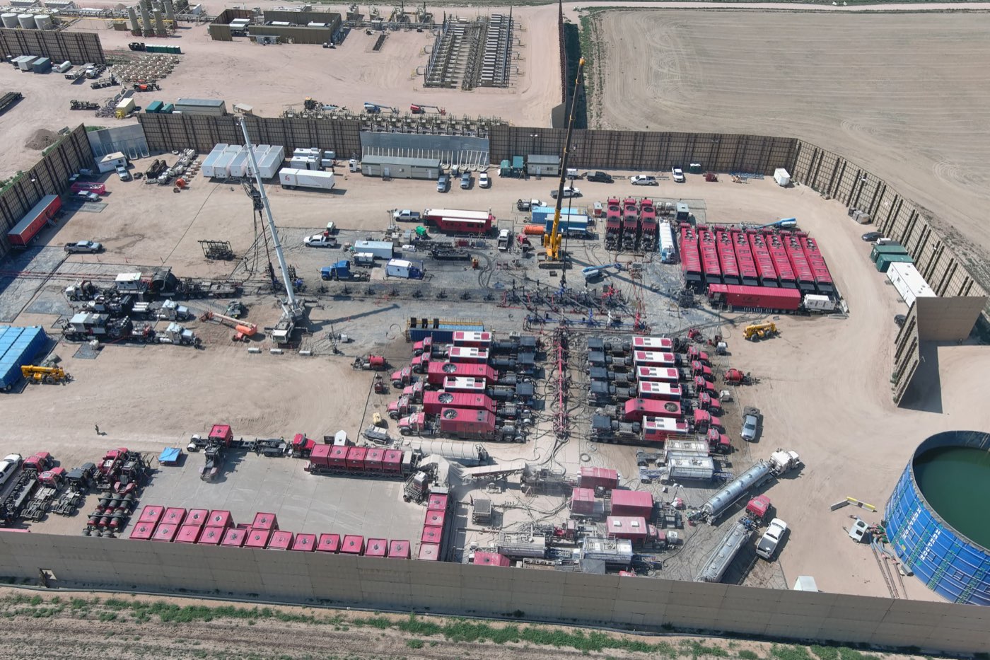 Hydraulic fracturing equipment on a well location